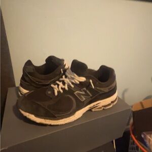 New balance 2002r men’s size 8.5